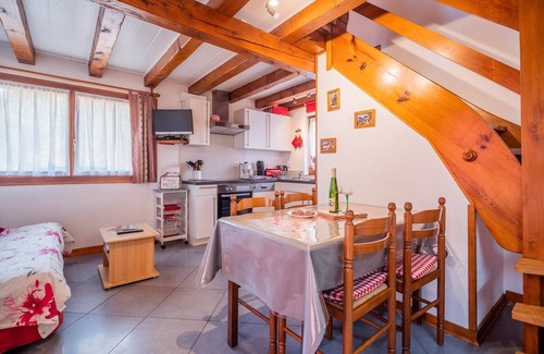 Kaysersberg-Vignoble Chalet De Esquí | Casa tranquila, entorno florido, estacionamiento, terraza privada, cerca Colmar
