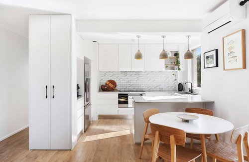 Bondi Beach Apartamento | Paw-friendly 2BR Bondi pad with parking, great location