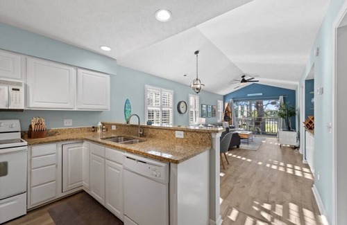 Pawleys Island Condominio | Pawley's Bunker 3Bedroom, 3Bath True Blue Condo