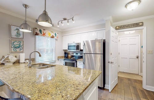 Pawleys Island Casa | Pawleys Island 1st Floor Condo in Serene Golf Course Community, Near Beach