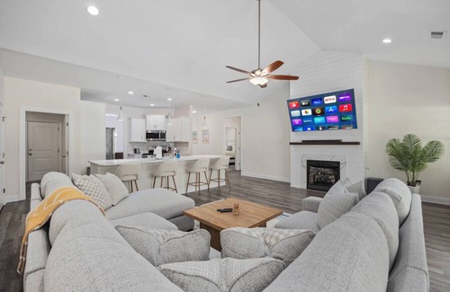 Pawleys Island Casa | Pawleys Palace: Private Pool | On Golf Course | Close to Beach