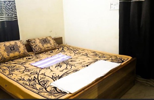 Etmadpur Casa | Paying R.B guesthouse