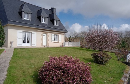 Saint-Evarzec Casa | Pays Fouesnantais "Chez Germaine" house, 10 minutes from beaches and Quimper.