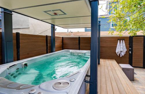 North Pacific Beach Casa | PB Compound Getaway Steps to Surf and Sand