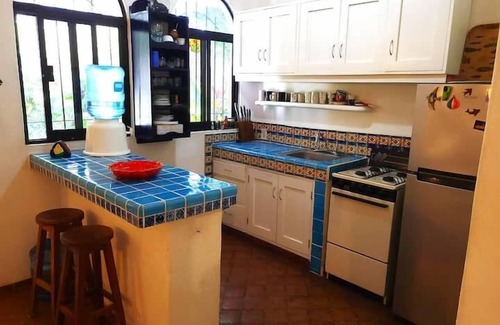 Centro Casa | PB2 Steps from Playa Manzanillo with King Size Bed