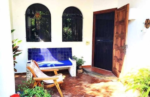 Centro Casa | PB2 Steps from Playa Manzanillo with King Size Bed