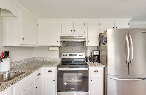 Parker Casa | PCB Home w/ St Andrews Bay Views, Deck & Porch!