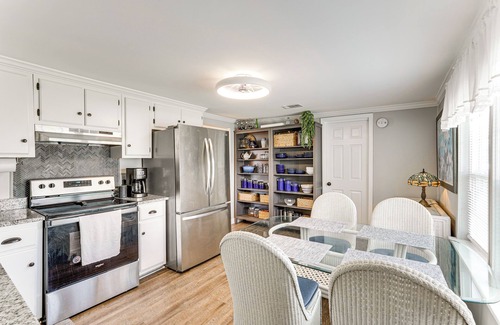 Parker Casa | PCB Home w/ St Andrews Bay Views, Deck & Porch!