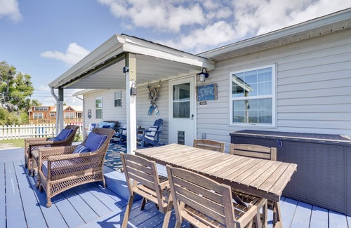 Parker Casa | PCB Home w/ St Andrews Bay Views, Deck & Porch!