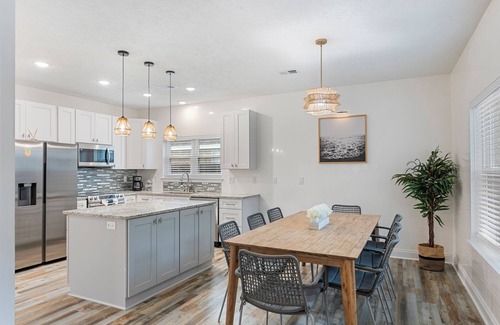 Upper Grand Lagoon Casa | PCB Paradise Sands Oasis - Private Pool, Game Room, Hot Tub!