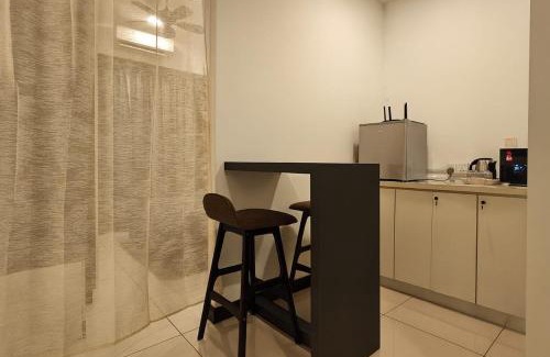 Kampung Bahasa Kapor Apartamento | PD D'Wharf High Floor Studio With Private Entrance And Seaview Balcony