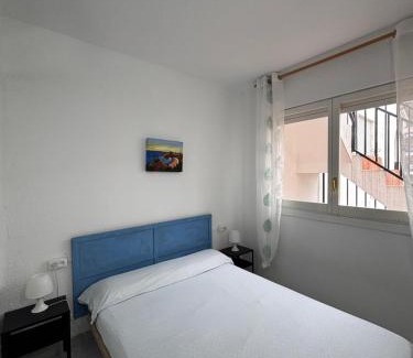 Peniscola Apartamento | Peñiscola apartamento con piscina, barbacoa y wifi