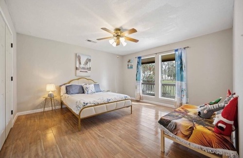 College Park Casa | Peace and beauty lake view of Many and large glass windows. All new furnitures!
