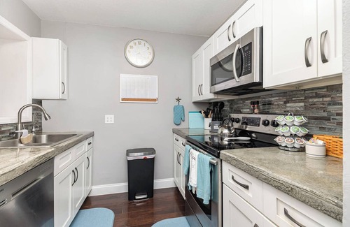 Melbourne Casa | Peace of Paradise- Family Fun, Pool, Dog-Friendly, Near Beaches & Cruise Ships