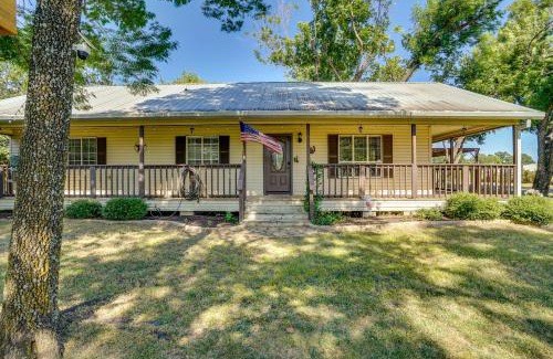 Azle Casa | Peace, Space and Starry Nights Ranch Home in Azle