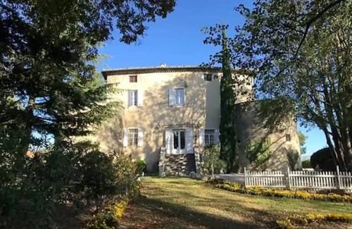 Montboucher-sur-Jabron Apartamento | Peaceful retreat in Drome Provencale Castel