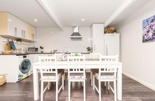 Garran Casa | Peaceful 1BR Home near Canberra Hospital - Hosted by CanStay