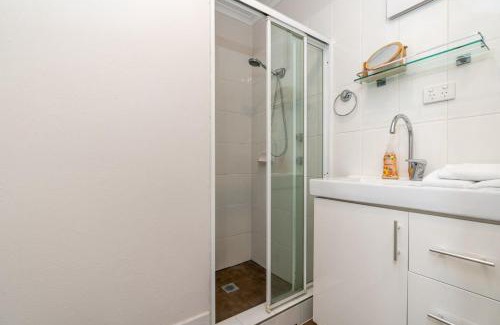 Garran Casa | Peaceful 1BR Home near Canberra Hospital - Hosted by CanStay