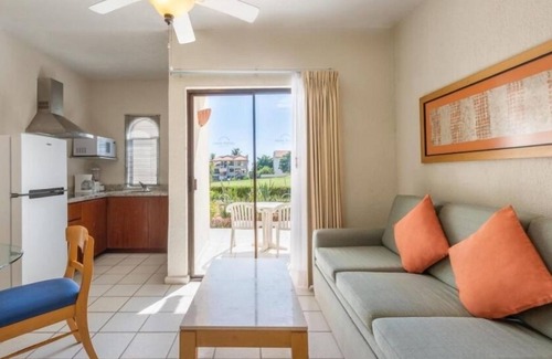 Campo de Golf Fonatur Hotel | Peaceful 1BR Condo in Los Cabos Royal Park