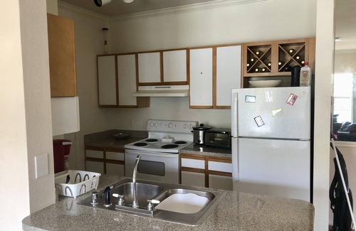 Far North Dallas Apartamento | Peaceful 1BR Unit With Balcony