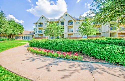 Far North Dallas Apartamento | Peaceful 1BR Unit With Balcony
