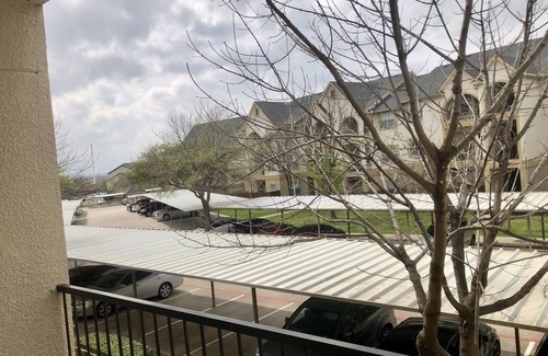 Far North Dallas Apartamento | Peaceful 1BR Unit With Balcony