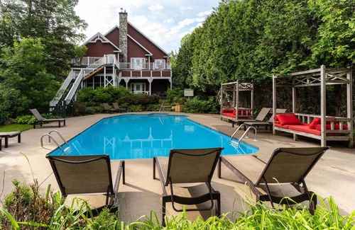 Mauricie Casa | Peaceful 2-Unit Forest Escape w/Spa, Fireplace Near Wolf River & Mauricie Park