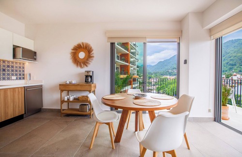 El Caloso Condominio | Peaceful 2BR w/ Pools, Gym & Bar