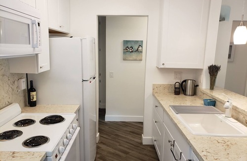 Port Hueneme Condominio | Peaceful, 3-bedroom condo, a short walk away from Port Hueneme beach and pier