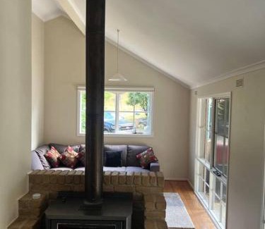 Heathcote Junction Casa | Peaceful 3 bedroom villa with gaming room