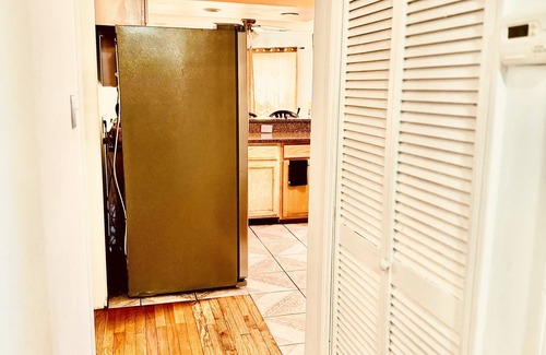 Newark Casa | Peaceful 3Bedroom Home -Near EWR/NYC