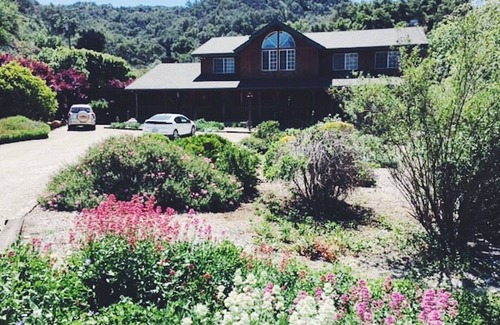 Ojai Casa | Tranquila casa de campo de 4 dormitorios y 6 acres con vistas a la montaña en la hermosa Ojai