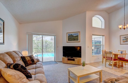 Haines City Casa | Peaceful 4BR Golf Resort Pool Home Near Disney and Legoland