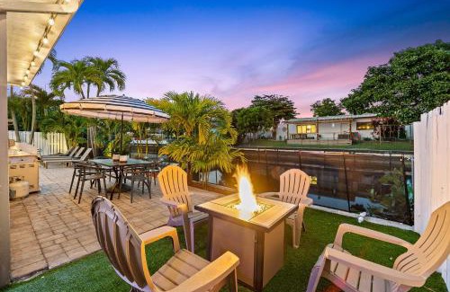 Fort Lauderdale Casa | Peaceful 5BR -Waterway Views Private Heated Pool