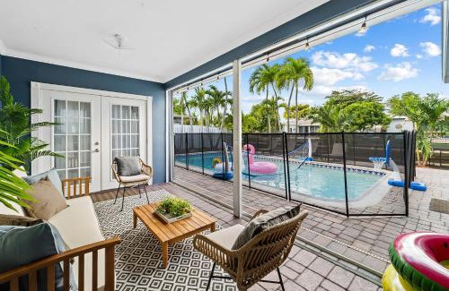Fort Lauderdale Casa | Peaceful 5BR -Waterway Views Private Heated Pool