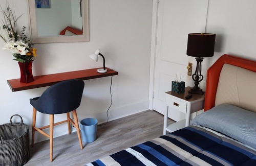 Erie Casa | Peaceful and family friendly 3 blocks from bay - No locals Please
