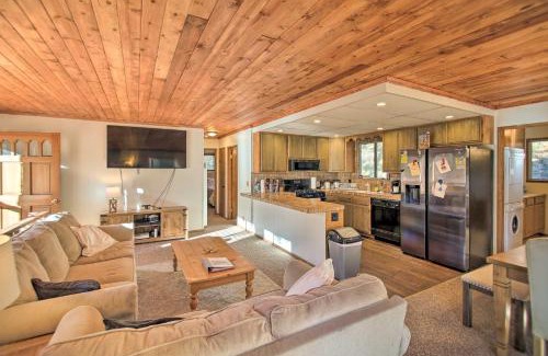 Pine Mountain Club Casa | Peaceful and Idyllic Forest Cabin with Pool Table