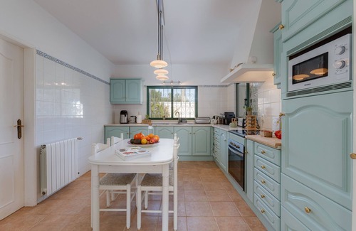 Silves Cabaña | Villa con piscina y vistas fabulosas a la llanura y al océano
