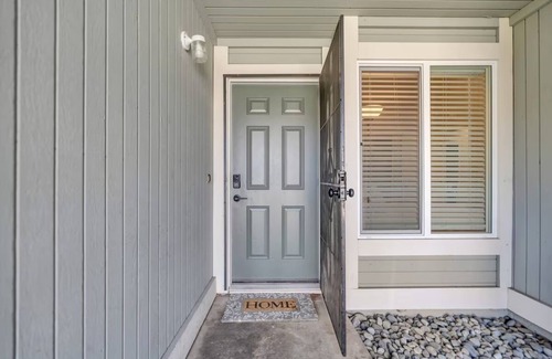 Sacramento Casa | Peaceful and spacious family-friendly home perfect for long term stay