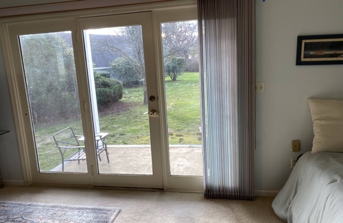 Middletown Casa | Peaceful and vacation ready home near beaches, mansions and golf