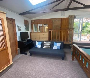 Omaui Apartamento | Peaceful beachside guest house