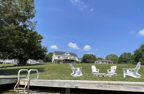 Aspen Hill Casa | Peaceful, Beautiful Lakeside GETAWAY