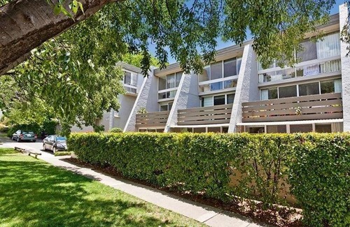 Kingston Casa | Peaceful Bedroom Close To Train Station