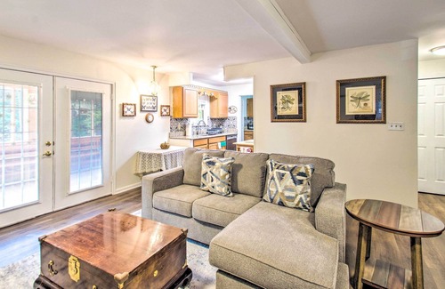 Broadway Cabaña | Peaceful Broadway Cottage on the Pond!