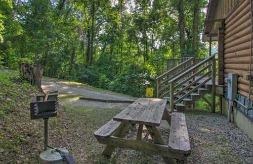 Bryson City Casa | Peaceful Bryson City Cabin - Fire Pit and Hot Tub!