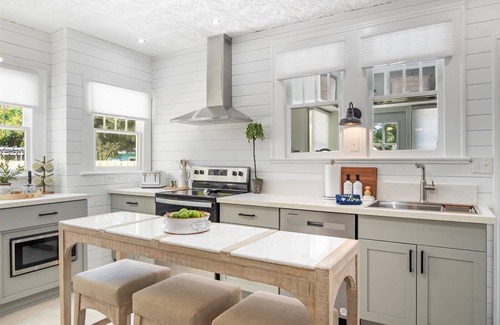 Bradenton Casa | Peaceful Bungalow Near Ana Maria Island Ferry 2BR, Outdoor Space & Parking