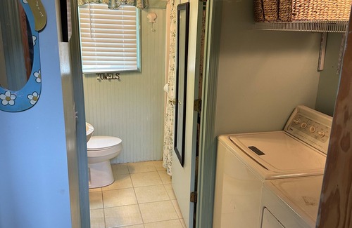 Stonewall Cabina | Peaceful Cabin near Bay River Pet-friendly!