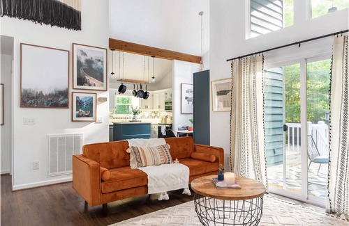 Fairview Cabina | "Peaceful Cabin Retreat:Stylish & Cozy Getaway in the Woods-30 min to Nashville