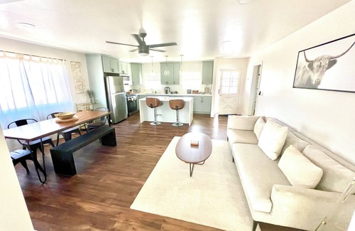 Linda Vista Casa | Peaceful Canyon Retreat in the Heart of San Diego. Family & Pet friendly