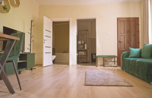 Old Town Apartamento | Peaceful Central Nook